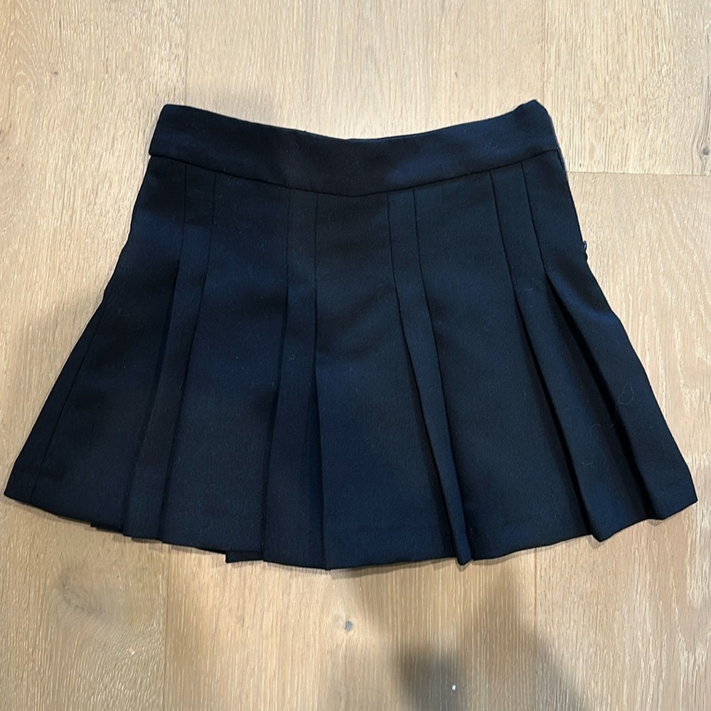 Zara girls pleated skirt, size 9, black - new w/out tags